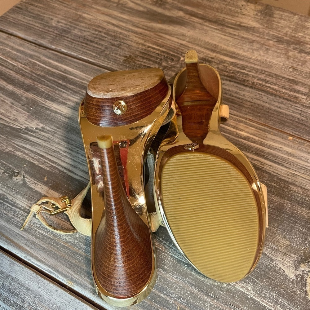 Michael Kors Cream/Gold High Heels Size 8 - Picture 9 of 9